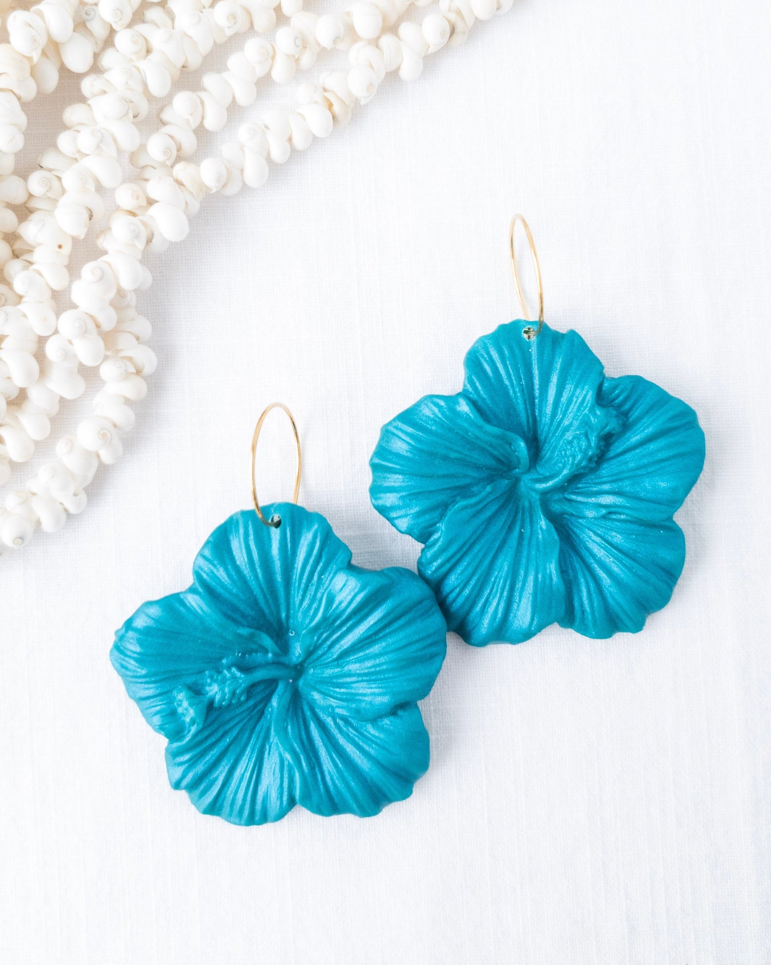 Hibiscus Dreams - Turquoise Pearl