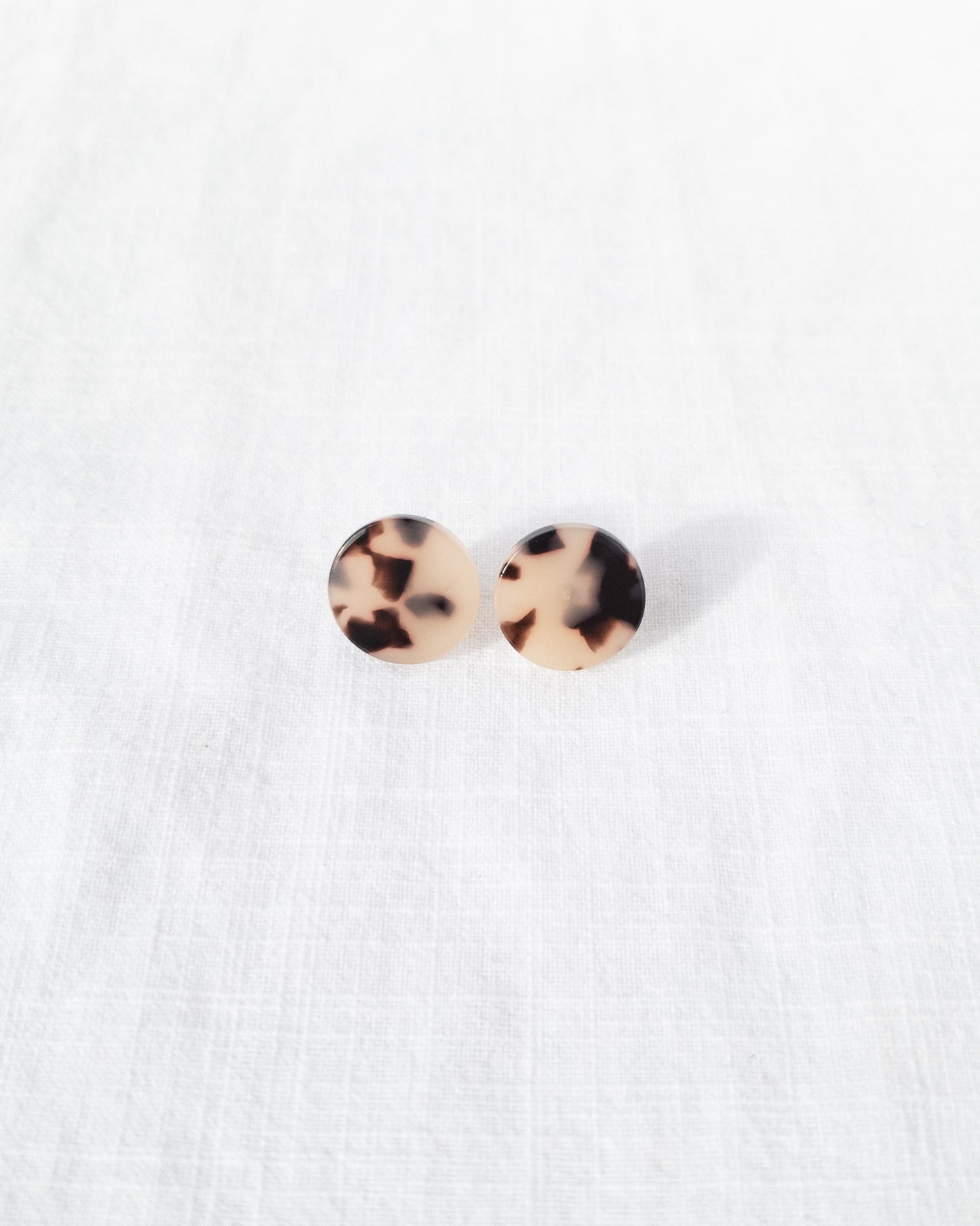 Round tortis studs