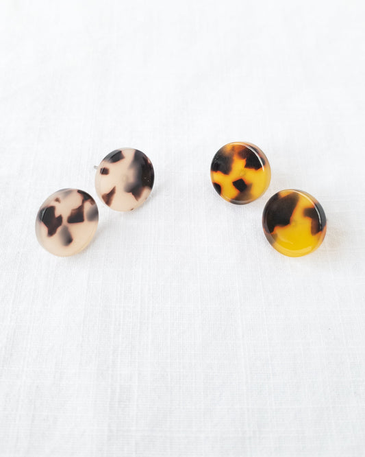 Round tortis studs